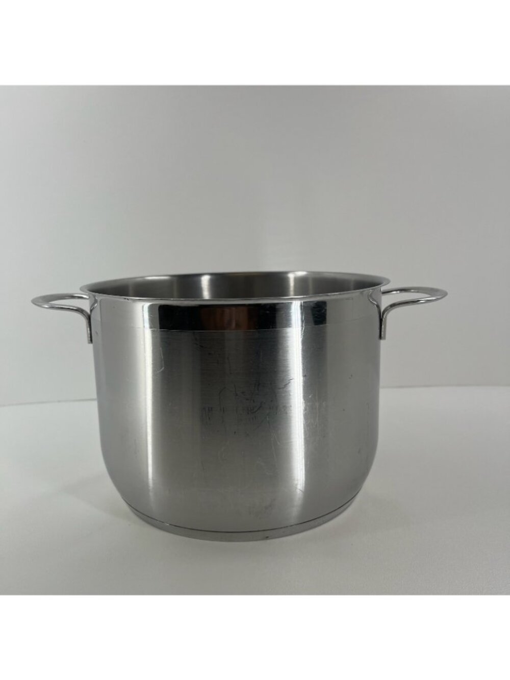 Chantal SL33-240 Stainless Steel Stockpot 8 Qt Two Handle Cooking Pot No Lid - Picture 2 of 11